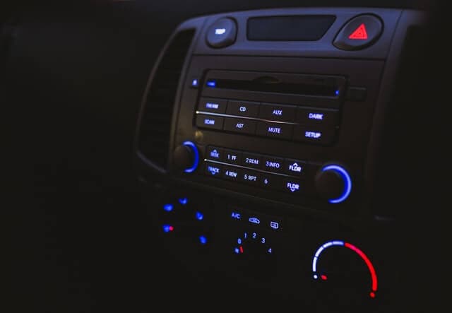17 Songs für mehr Spaß beim Autofahren