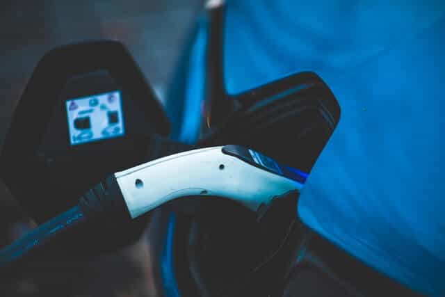 E-Auto Fahrtenbuch: So funktioniert die Versteuerung von Elektro-Dienstwagen
