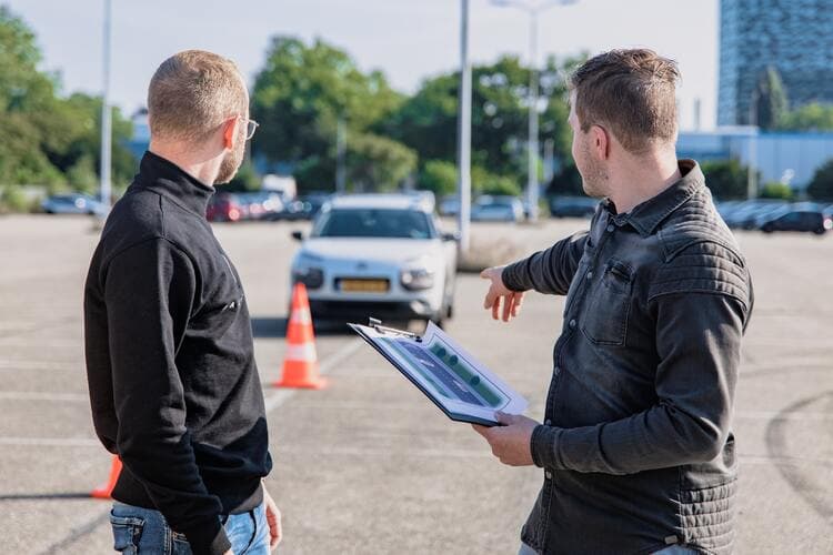 Nutzung eines Dienstwagens durch Dritte