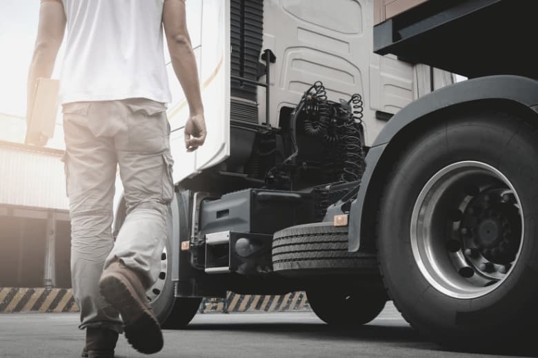 Abfahrtskontrolle bei Lastwagen: Pflicht und Sicherheit im Fuhrpark