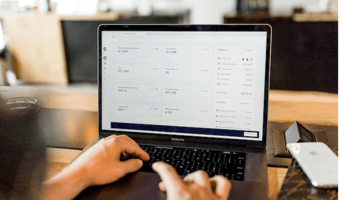 Mit Fuhrparkmanagement Software die Kosten unter Kontrolle