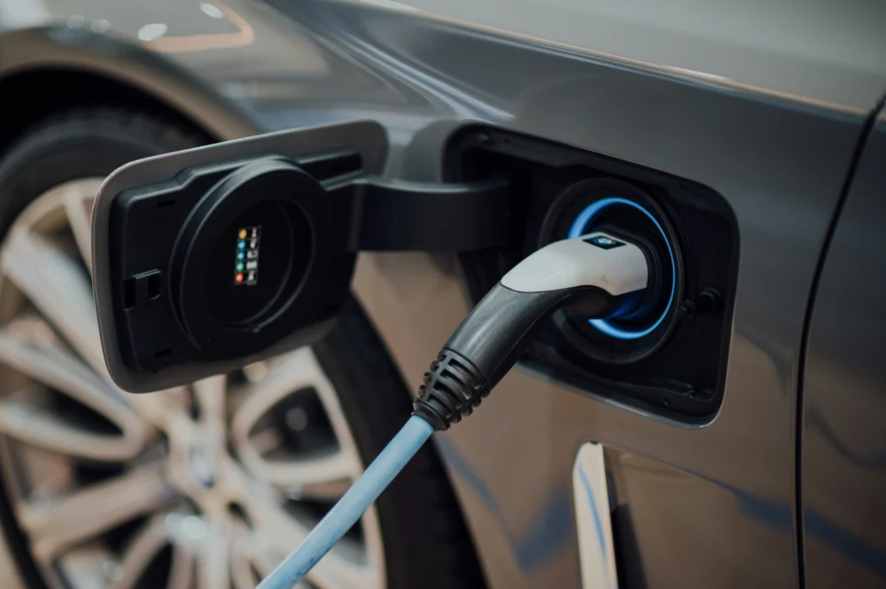 Elektroauto Förderung 2024: Lohnt es sich, weiterhin auf E-Mobilität in Unternehmen umzustellen? - Copy